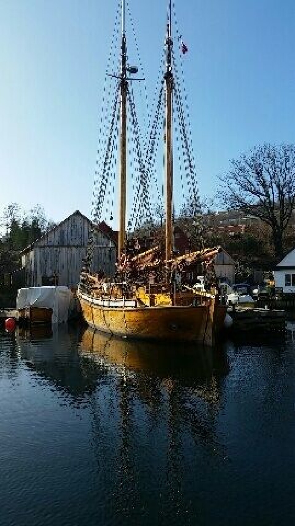 Blåmann til kai ved Ryfylke Trebåtbyggeri. Foto: Ryfylke Trebåtbyggeri