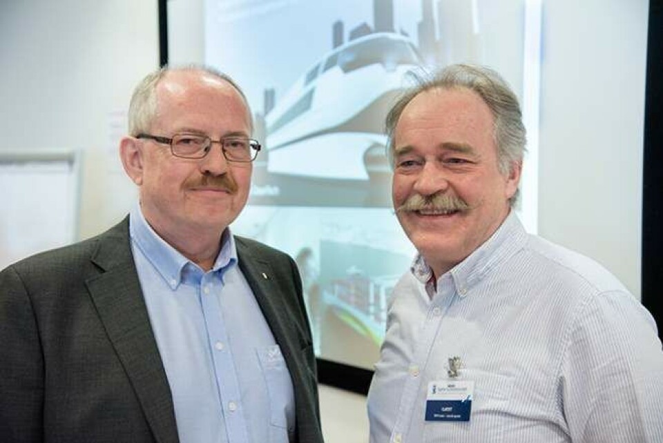 Teknisk direktør i Sjøfartsdirektoratet Lasse Karlsen meiner at det er viktig at kunnskapen om bruk av batteri i skip bli utnytta og videreutvikla. Her med Nils Aadland, NCE Maritime CleanTech. (Foto: Sjøfartsdirektoratet)