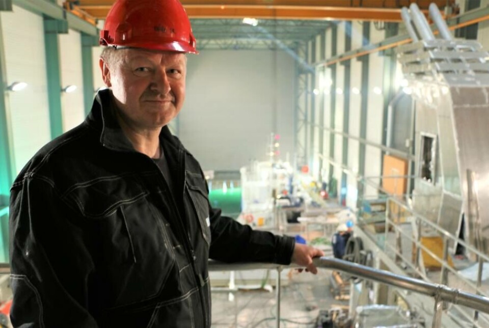 Verftdirektør Bård Meek Hansen er fornøyd med å ha drift igjen på Grovfjord Mek. Verksted, og håper at samtlige ansatte skal være på plass over nyttår.