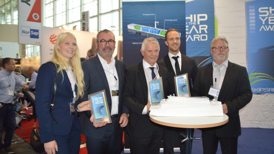 Ship of the Year 2018: Fra venstre Sandra Nekkøy (The Fjords), Rolf Sandvik (The Fjords), Tor Øyvind Aa (Brødrene Aa) , Torstein Aa (Brødrene Aa) og Gustav Erik Blaalid (Skipsrevyen).