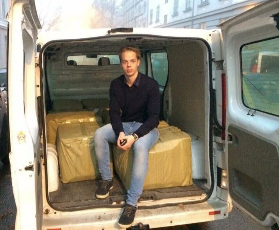 Jørgen Nygård med påfyll til varelageret. Foto: Molver Bags & Tags