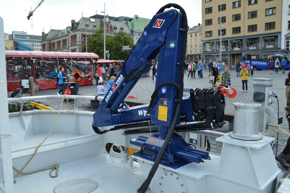 Fartøyet har en Amco Veba kran med rekkevidde på 9 meter fra TruckTek på dekk. Foto: Therese Soltveit.