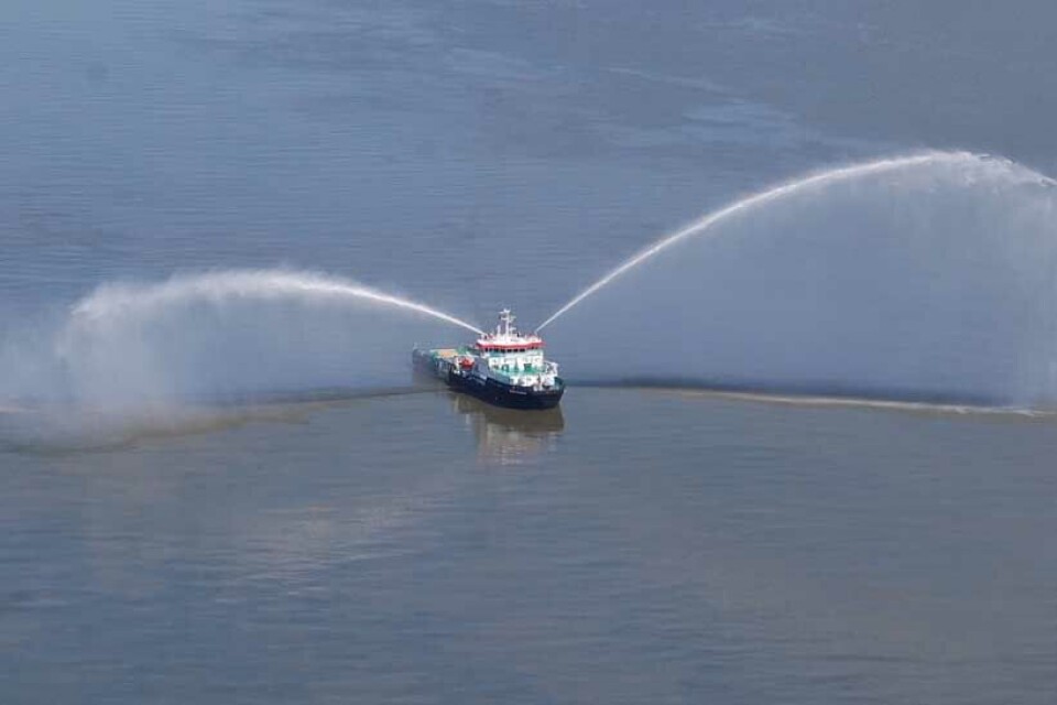 Sister vessel