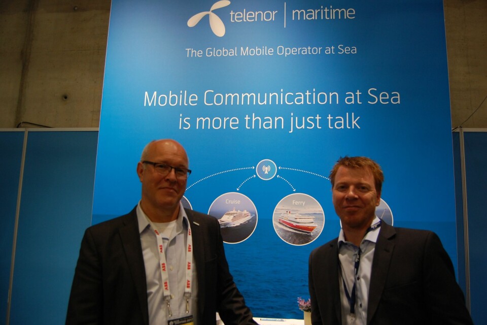 Bernt Fanghol, salgdirektør, og Rune Eriksen, salgs manager i Telenor Maritime.