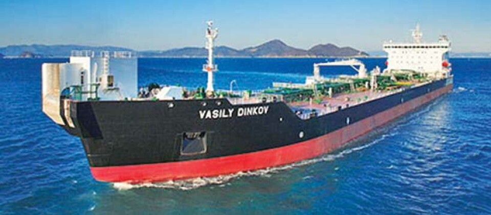 "Vasiliy Dinkov" var den første av de tre Samsung bygde 70.000 dwt isklasse tankerne. Foto: hightech.fi