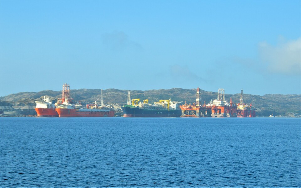 Arise skal etablere virksomheten i Gulen Industrihamn, Sogn og Fjordane. Havneområdet brukes i dag blant annet som opplagsplass for rigger. Foto: Gustav Erik Blaalid