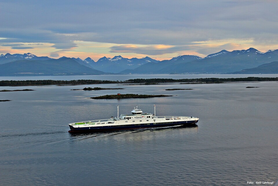 MF «Fannefjord» er en av Fjord1-ferjene som skal ta i bruk autonom ladeløsning fra Zinus. Foto: Geir Løvbugt/Fjord1