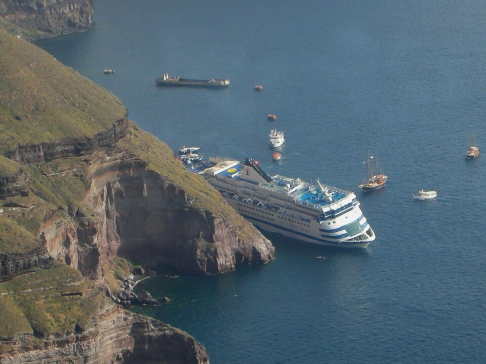 Fra forsøket på å redde MS «Sea Diamond» Foto: Wikipedia