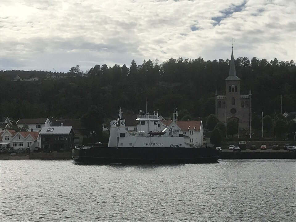 Norges korteste bilfergestrekning går mellom Svelvik og Verket. Video: Sigbjørn Larsen