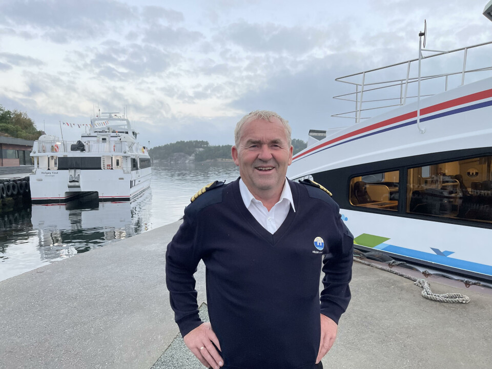Jon Arne Helgøy har trafikkert vestlandsfjordene i over 40 år. I dag har han eget rederi med seks båter med base på Helgøy i Ryfylke. Video: Sigbjørn Larsen