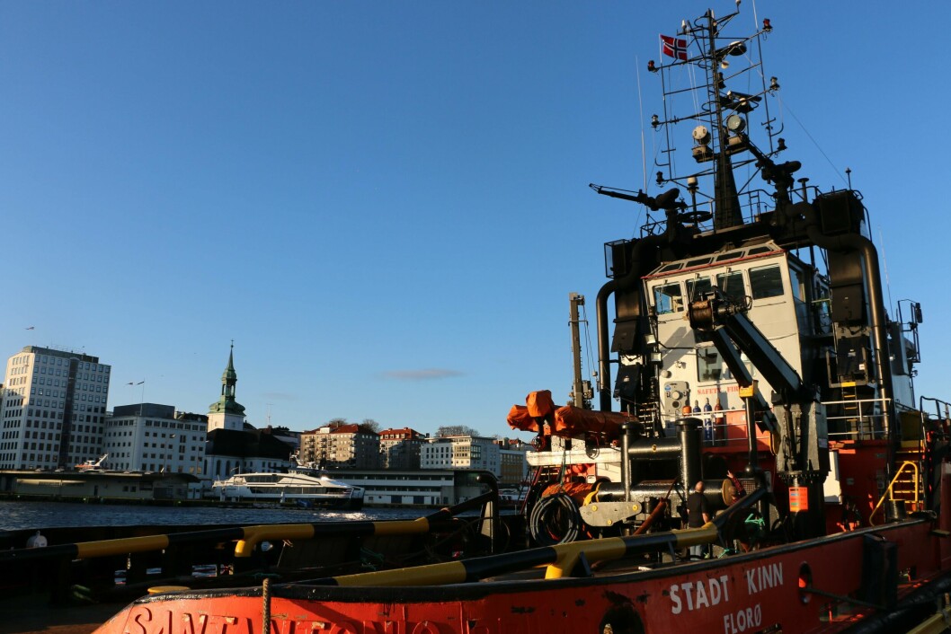 Båten skal videre til Rutlevika for å slepe en fraktbåt når værforholden vil tillate det. Foto/Video: Margarita Savinova.