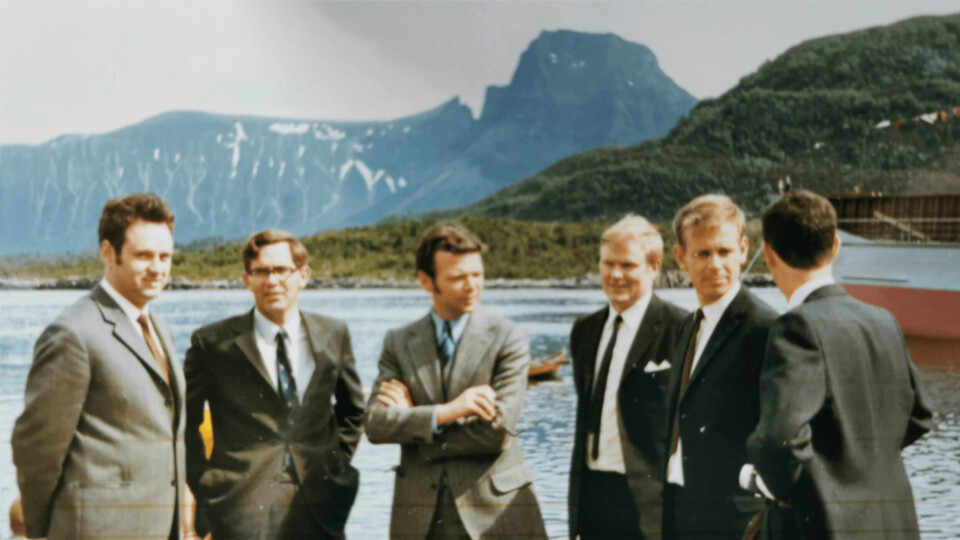 Redere og representant fra verftet samlet. Agnar Dag Ulstein til venstre. Foto: Privat