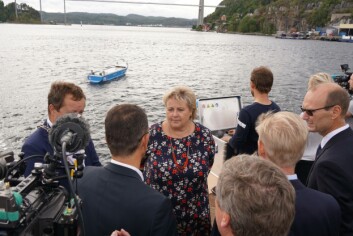 Statsminister Erna Solberg var tilstede under kontraktssigneringen. Foto: Kongsberg Maritime