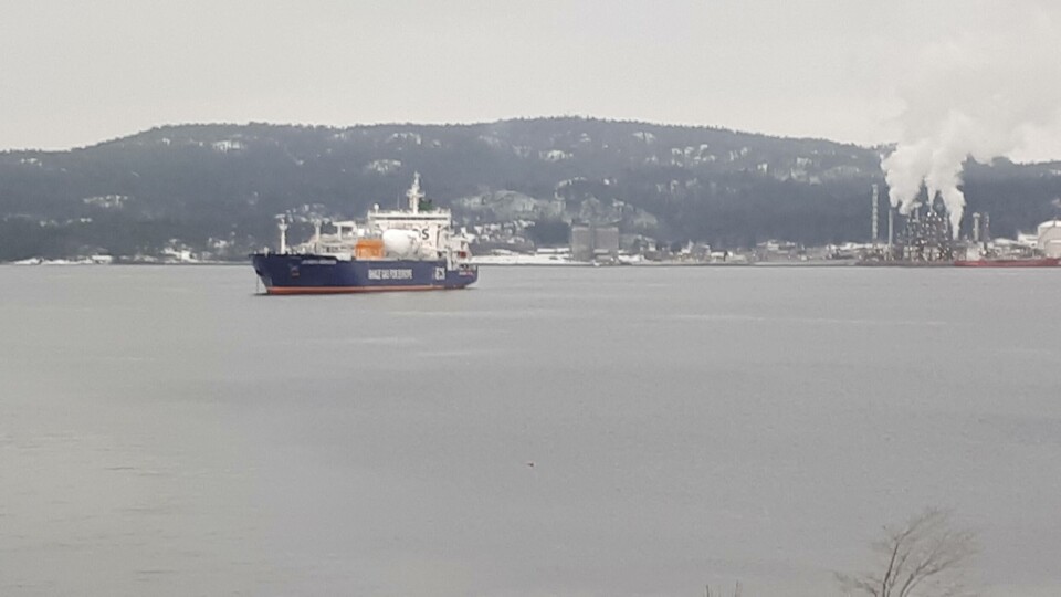 'JS Ineos Inspiration' på 21.000 DWT kommer med gass fra USA til Rafsnes. Åtte tankskip går nå i skyttel for å dekke etterspørselen. Foto: Siw Øfstegaard.