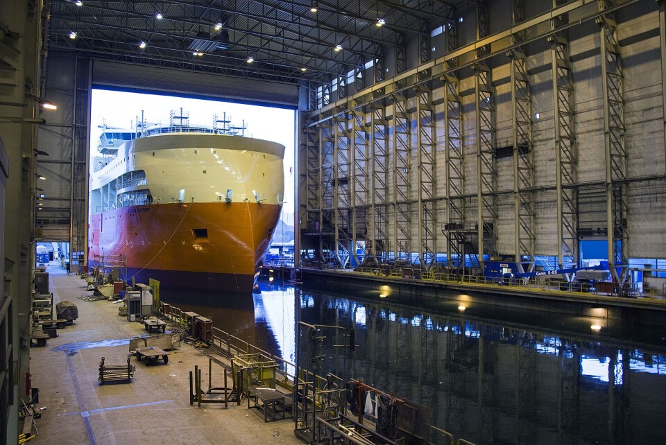 Ill.foto: 'Island Venture', bnr. 302 fra Ulstein Verft, under utdokking. Foto: Ulstein Verft