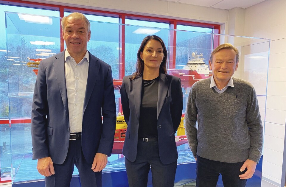 Fra venstre: Styreleder i Eidesvik Offshore, Arne Austreid, kommersiell sjef i Eidesvik Offshore, Gitte Gard Talmo og administrerende direktør i Eidesvik Offshore, Jan Fredrik Meling.