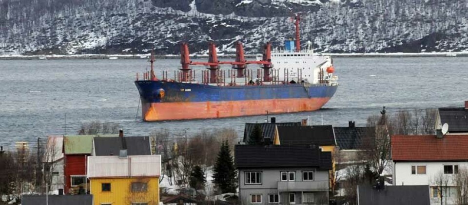 Snart kan det kanskje være mulig for bulkbåtene som trafikkerer havnen her i Kirkenes å seile Nordøstpassasjen på sin vei til Kina. Distansen vil bli formidabelt redusert, men utfordringene er fortsatt mange.